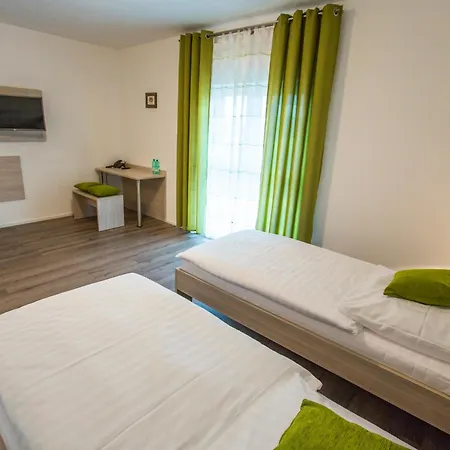 Anna - Duesseldorf - מלון 3*