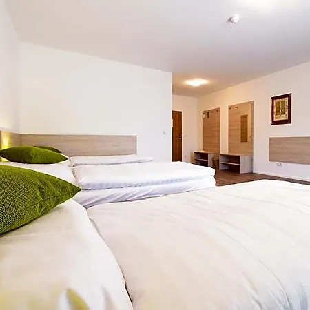 Anna - Duesseldorf -
