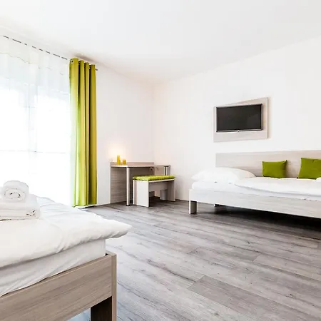 Anna - Duesseldorf - מלון הילדן