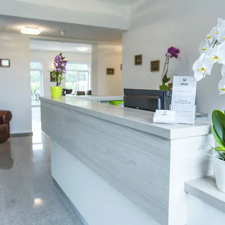 Anna - Duesseldorf -