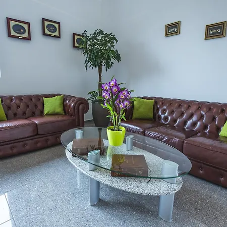 Anna - Duesseldorf -